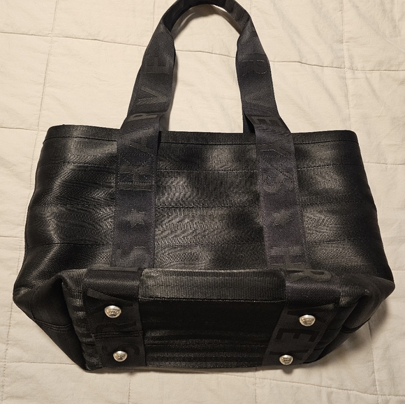 Harveys Medium Tote - Picture 2 of 3